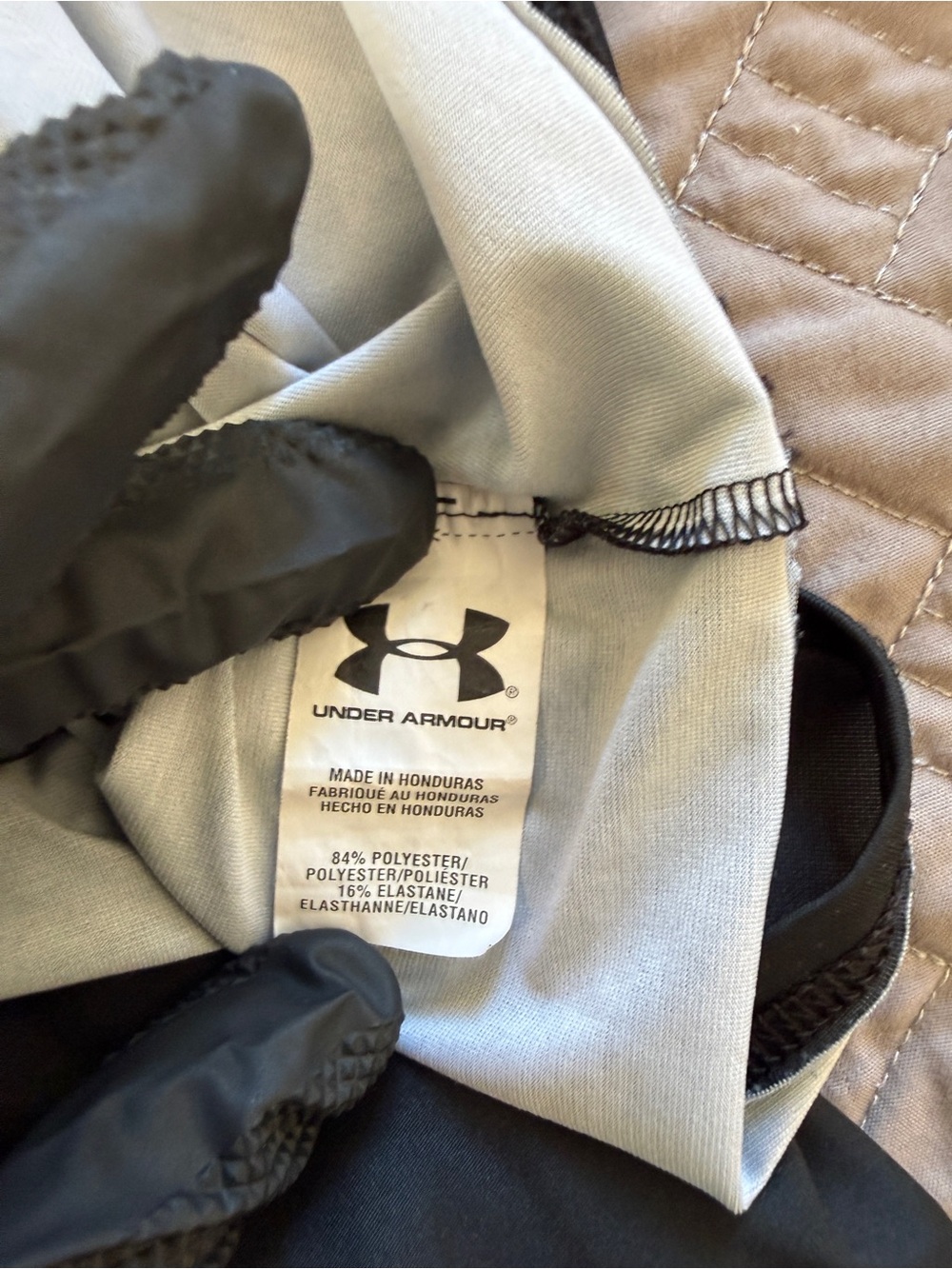 Under Armour Marvel Punisher HeatGear Compression Shirt Black MD - Picture 11 of 11